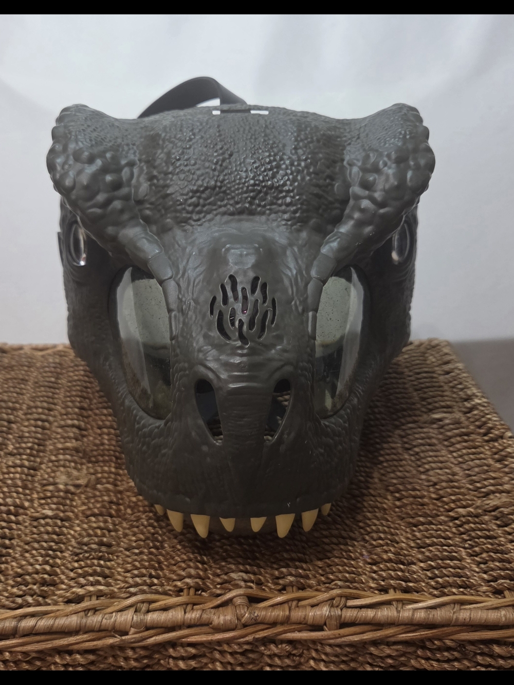 Mattel Jurassic World Rebirth T-Rex Rage N Roar Mask - Light And Sounds